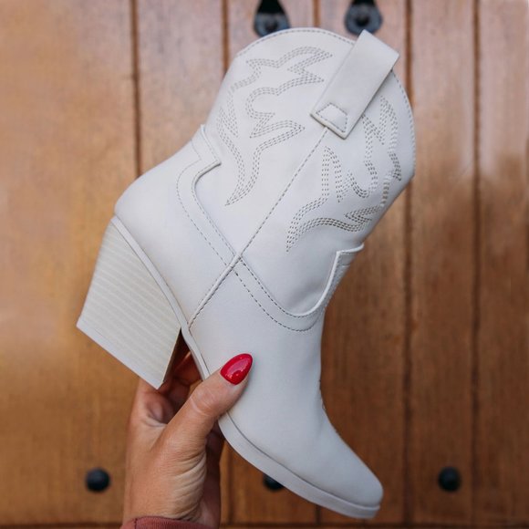 NEW🔥 Bone Embroidered Cowboy Western Ankle Booties Boots Pointed Toe Block Heel - Picture 5 of 8